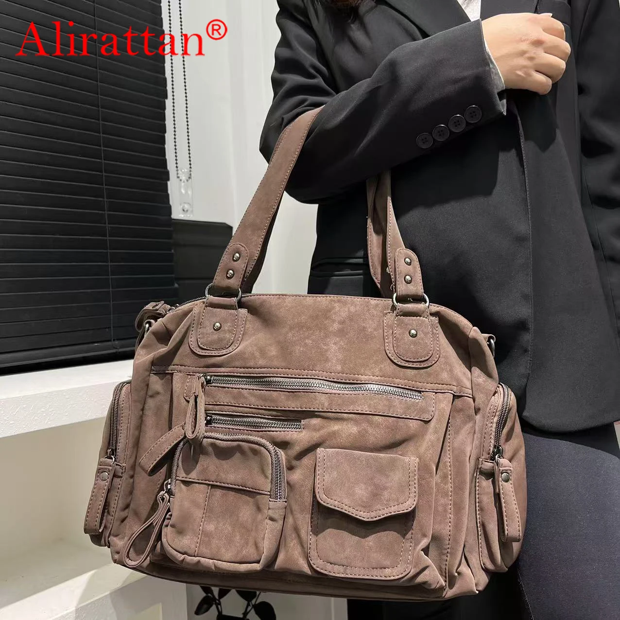 

Alirattan 2026 New Ladies' fashionable Suede Motorcycle Bag Large Capacity Multiple Pockets Single Shoulder Cross Handbag