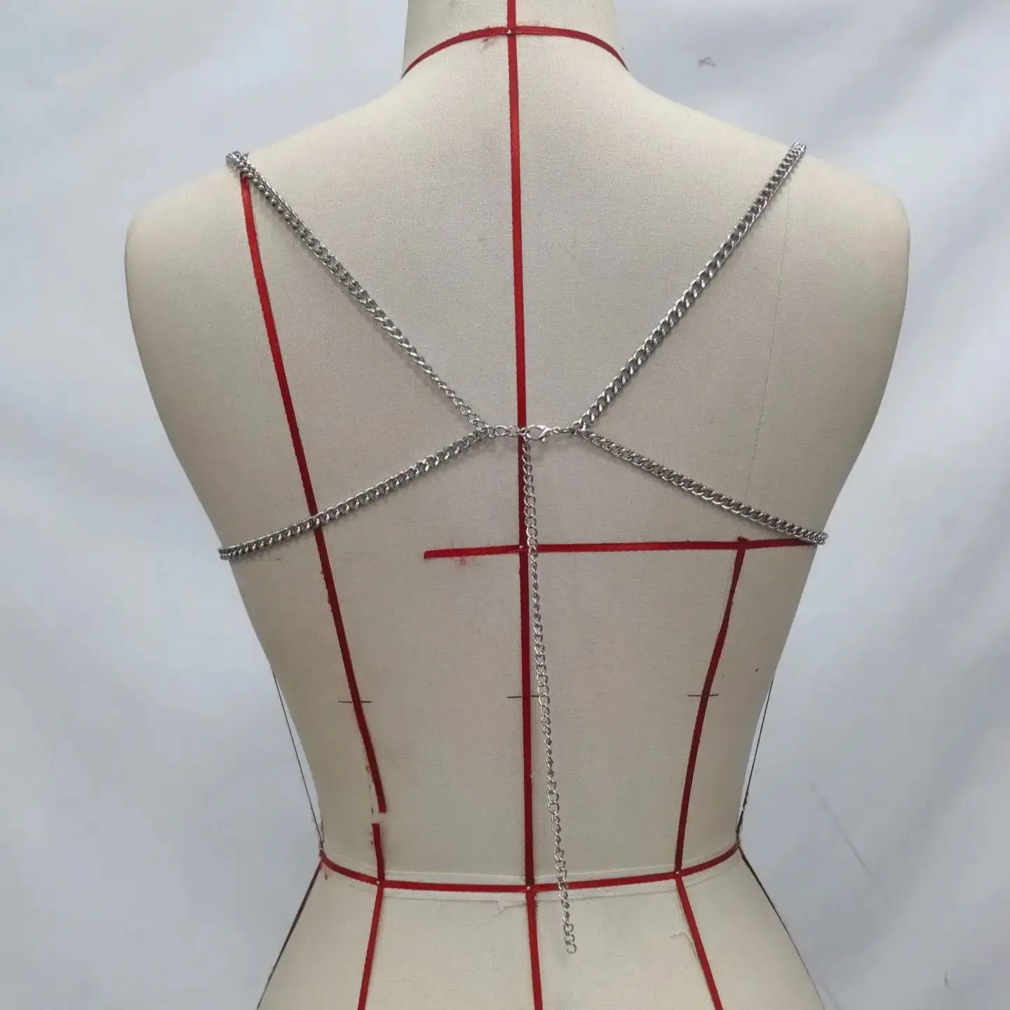 ヨーロッパ＆アメリカのホットガールズ スパークリングダイヤモンドボディチェーン 多層手作りコリエネックレス セクシーな音楽祭衣装