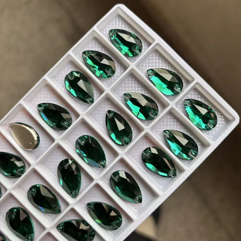 PUBRILEX Großhandel Glas K9 Strass Smaragd 3265 Strasssteine Cosmic zum Aufnähen für Hochzeitskleidung und Bekleidung – Detail 7