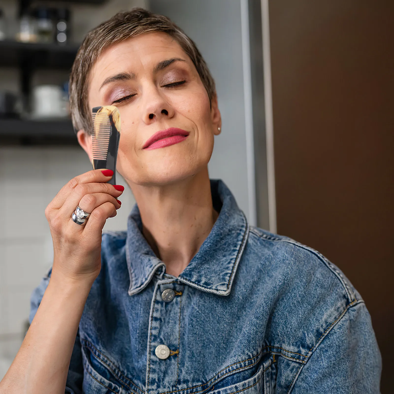 

Эргономичная утолщенная расческа-гребень с ручкой для массажа кожи головы, укладки и распутывания волос, с частыми зубьями, удобная для путешествий, для ухода за волосами