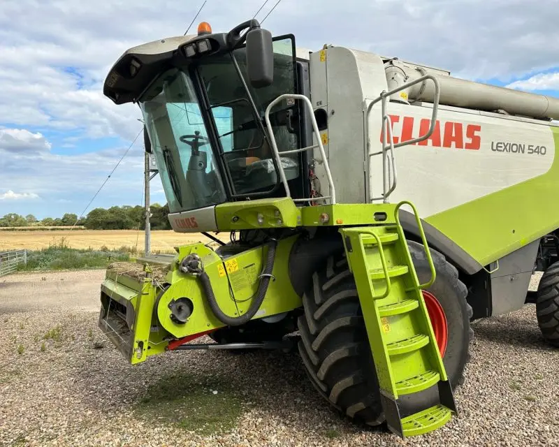 CLAAS Lexion 540 combine harvester