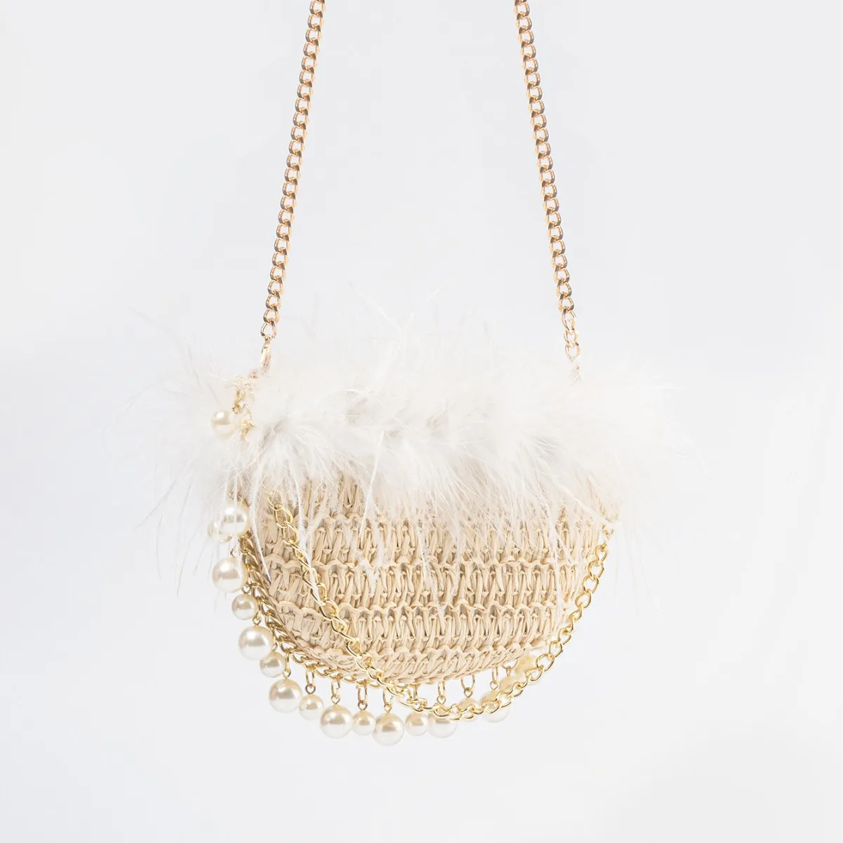 

Women Pearl Conch Handbag with Pearl Chain Elegant Handwoven Straw Shoulder Bag Breathable Holiday Beach Bag Seaside Soft Pouch