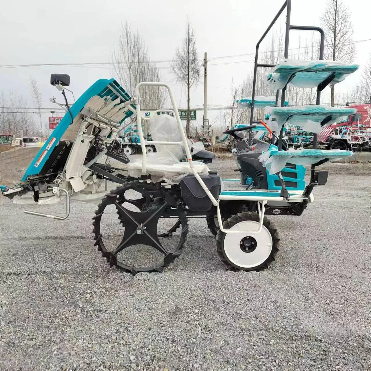 Agricultural Machinery Rice Planter  4WD Wheel Small Mini Farm Equipment Kubota SPV 6CMD Harvester
