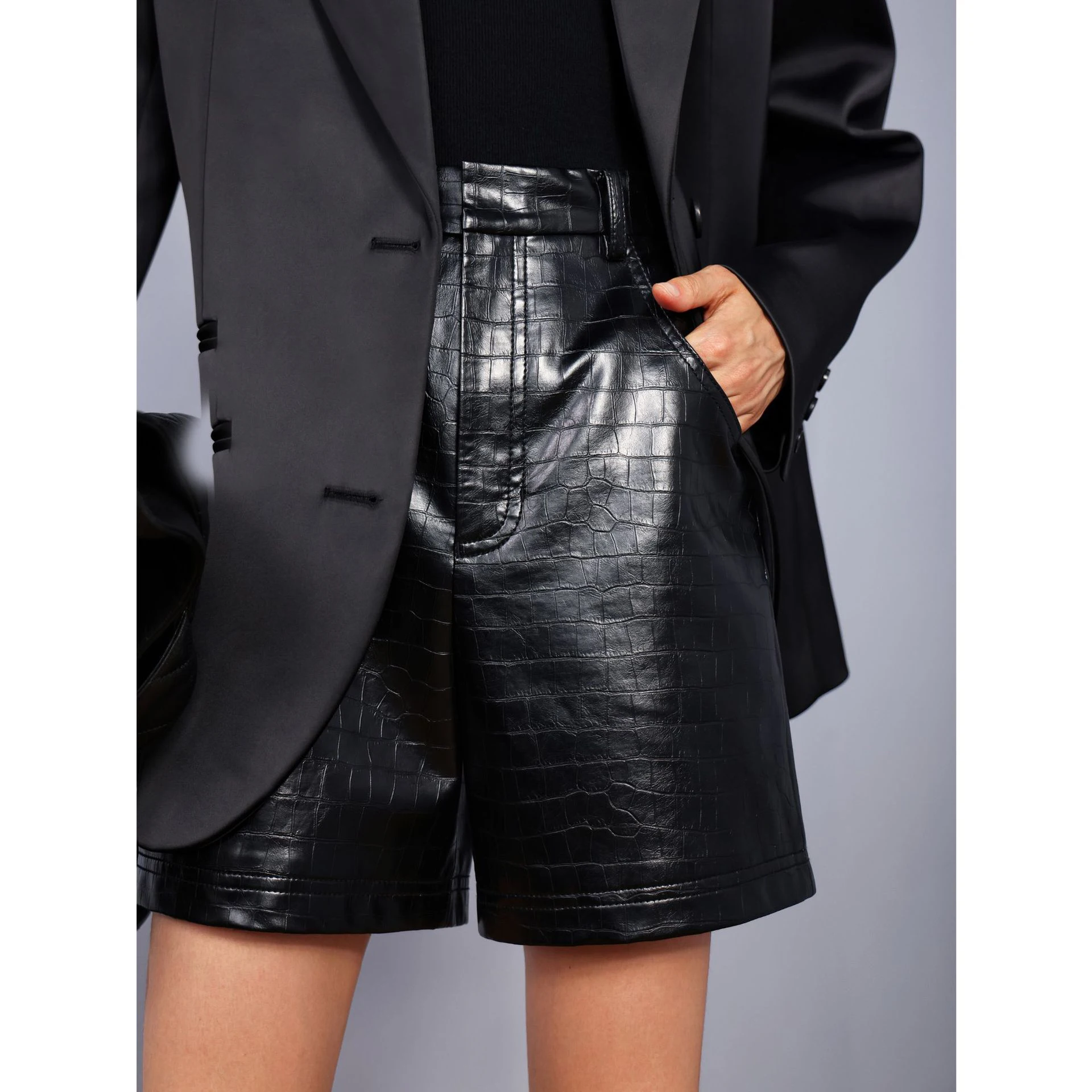 Julypalette Real Sheepskin Shorts 2023 Fashion Alligator Pattern Women Black High Waist Pocket Wide Leg Genuine Leather Shorts