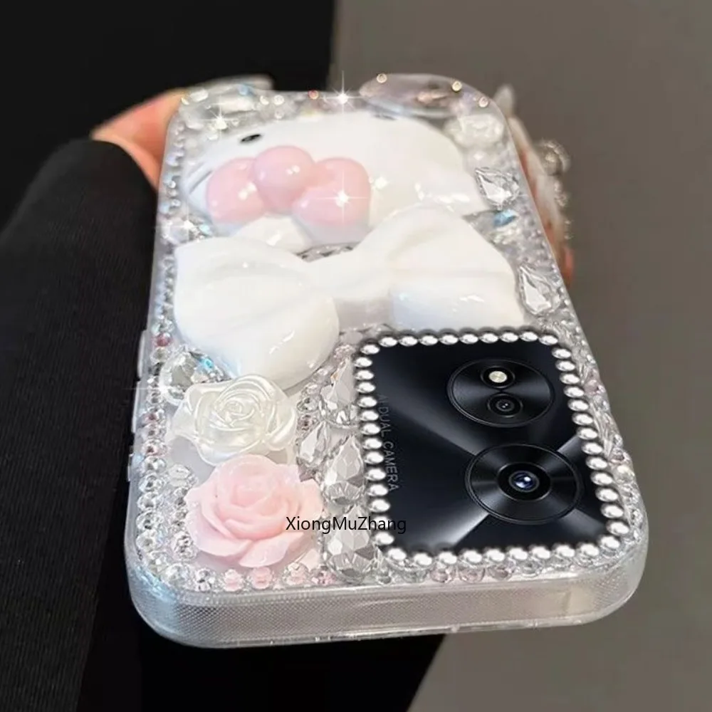 Hallo Kitty Schleife mit Armband Handyhülle für OPPO A98 A96 A95 A93 A92 A78 A74 A72 A58 A55 A54 A53 A52 A16 Strasshülle – Detail 5