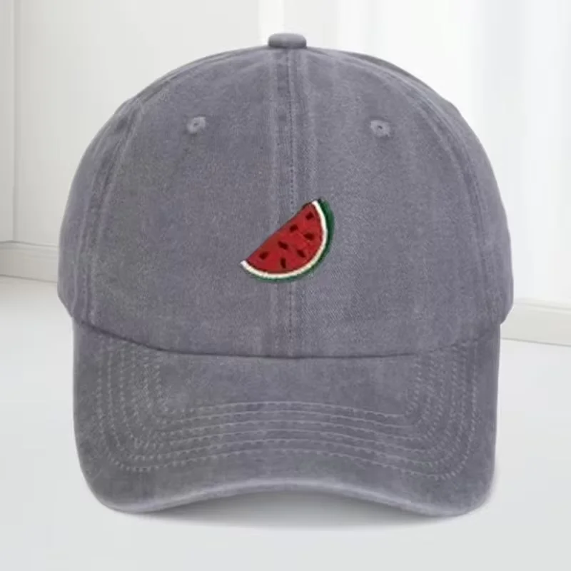 Une casquette de baseball de style rétro adaptée aux hommes et aux femmes, avec un motif pastèque et conçue pour la protection solaire extérieure