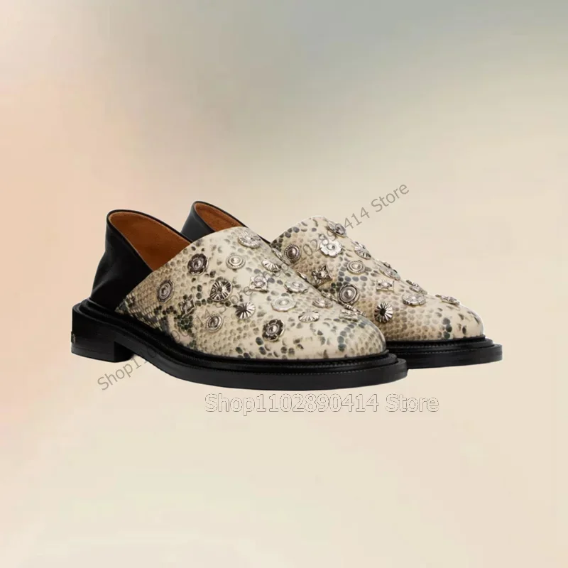 

Beige Snakeskin Print Metal Rivets Decor Men Shoes Fashion Slip On Male Shoes Luxurious Handmade Party Banquet Men Casual Shoes