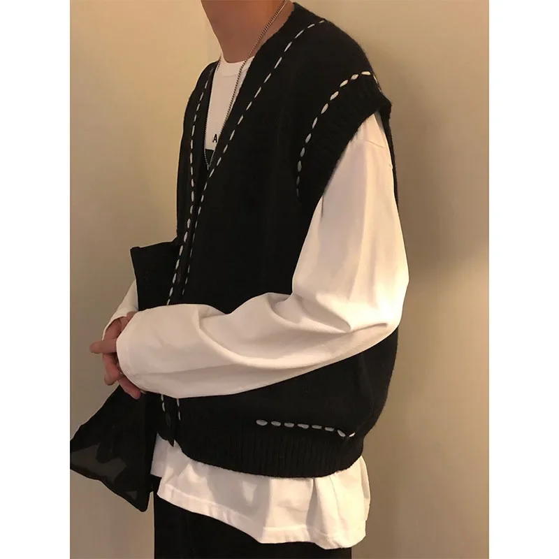 2023 Spring New Light Luxury Fashion Loose Black Knitted Cardigan Vest Sweater Vest Men Clothing Boutique Clothing Simple Style