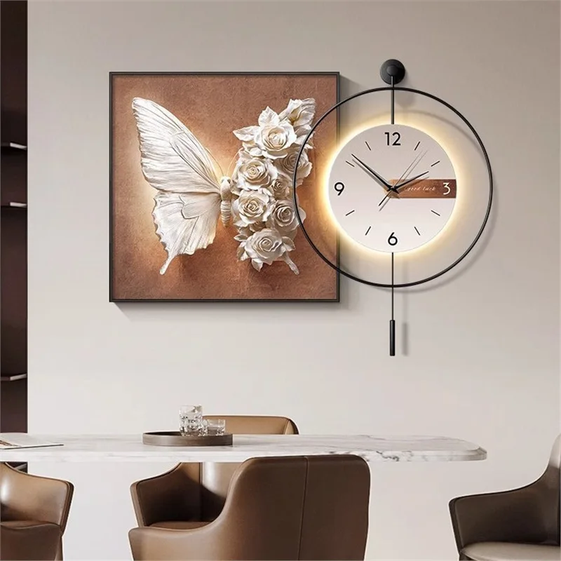 

Современные роскошные настенные часы для столовой с черно-белым мотивом бабочки идеально подходят как настенная роспись в гостиной