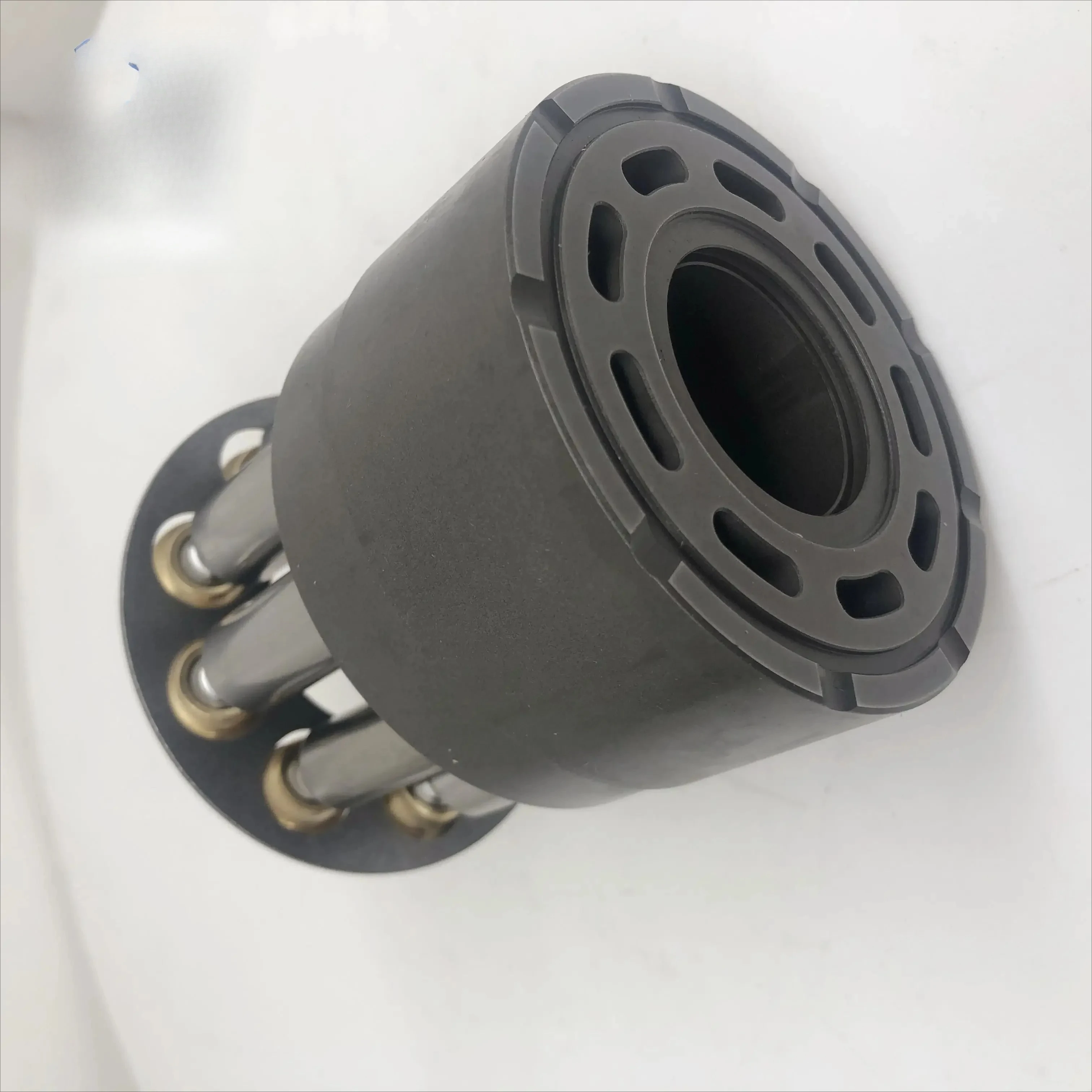 Kubota DC70 Engine Gearbox TC220-58400 Assy Rotary HST Cylinder Block Assembly Rotor Assembly