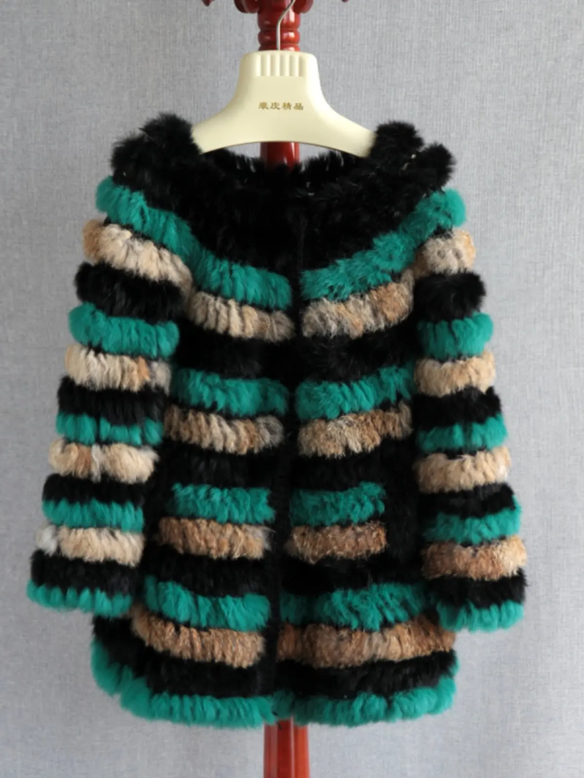 2025 hare hair hand-woven fur coat, slim-fitting medium and long round neck Korean version of color matching fur coat
