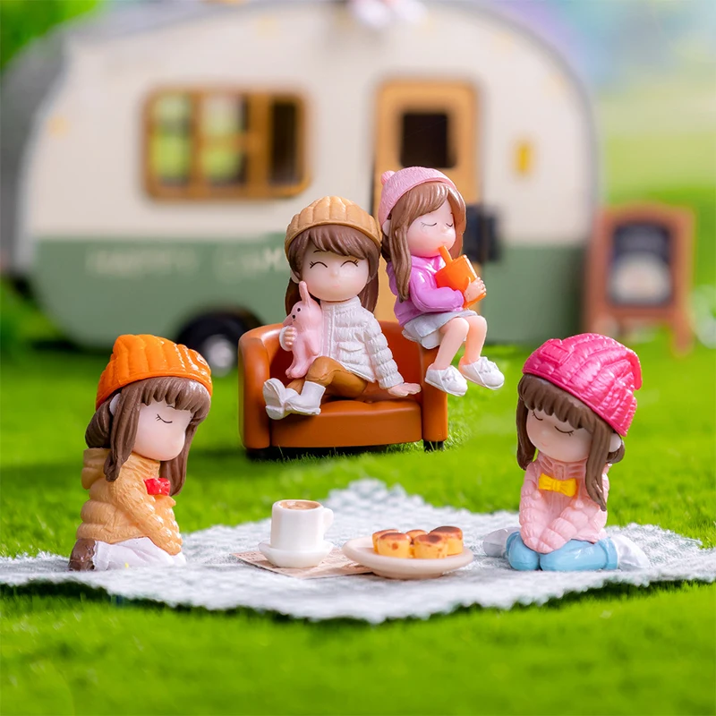 2pcs Mini Girls Best Friend Statue Micro Landscape Decoration Car Home Desktop Ornaments