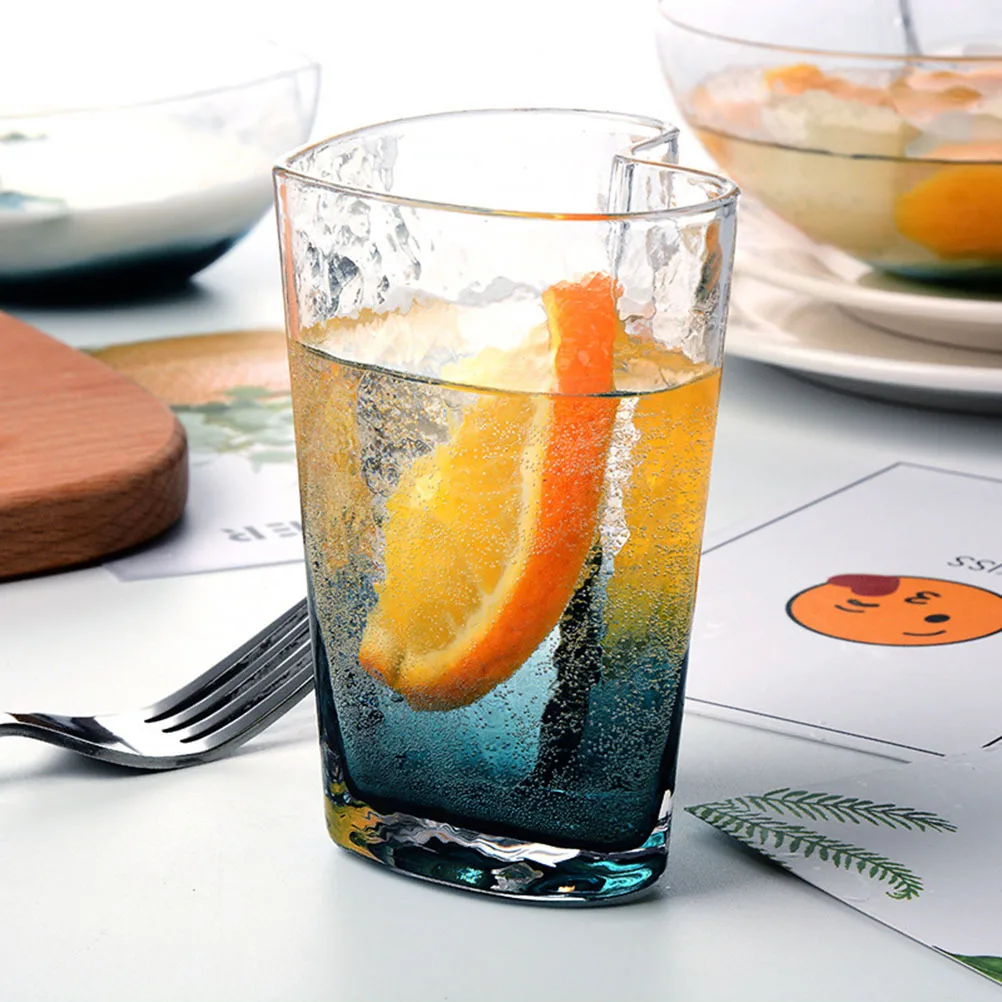 

Creative Fashion Crystal Heart Cup Safe Material Suitable for Poolside Patio Weddings Serving Drinks