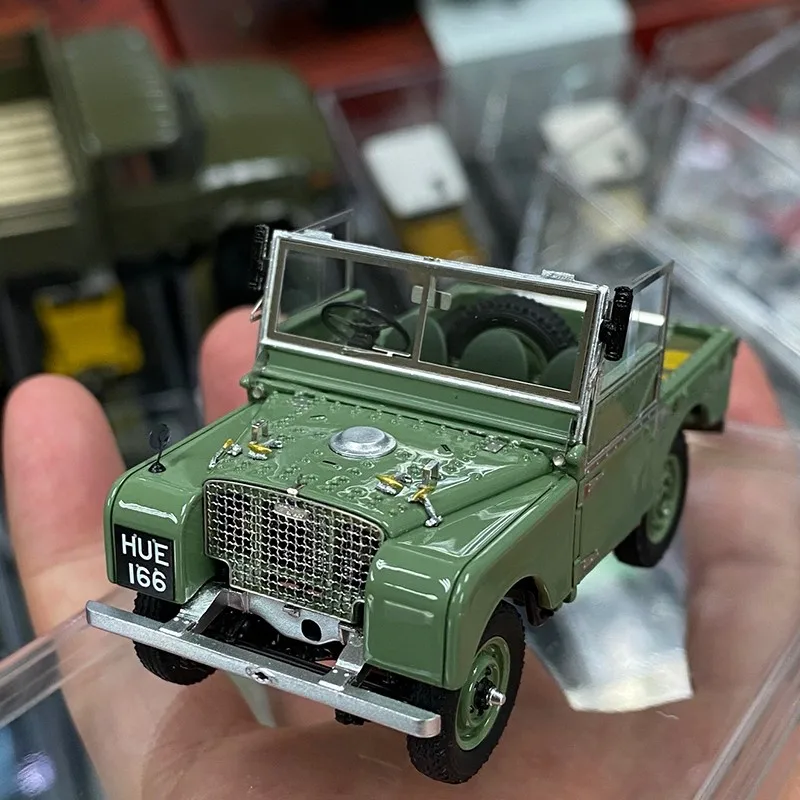 1:43 The 70 year special edition alloy simulation car model of the Century Dragon original factory guard No. 1 \