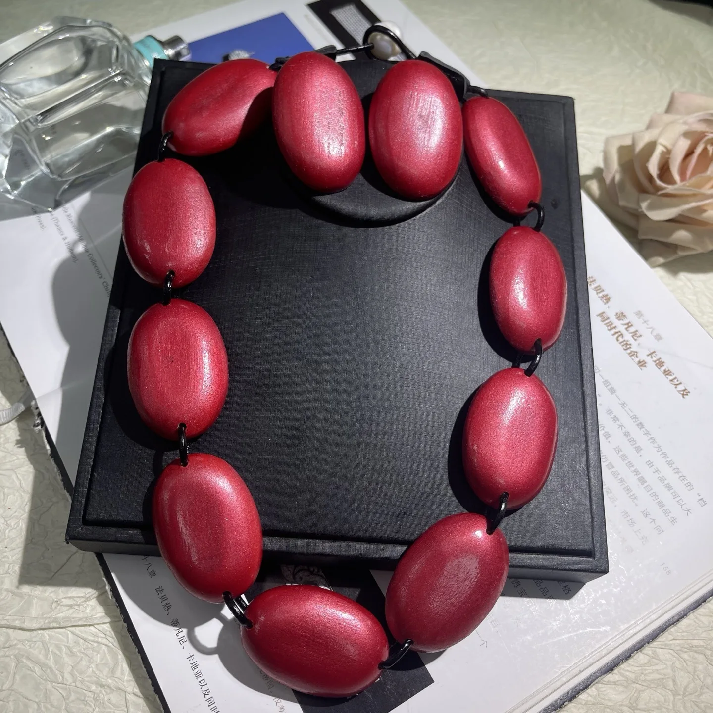 

Модное роскошное нишевое украшение: красочное ожерелье, серьги-гвоздики, чокер цвета эбенового дерева для женщин и девушек, подарок, аксессуары для вечеринок и путешествий, ювелирные украшения.