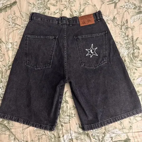 प्रोटेक्ट शॉर्ट्स Y2K पैंट गॉथिक हिप हॉप लेटर एम्ब्रॉयडरी रेट्रो ब्लैक बैगी डेनिम जिम शॉर्ट्स पुरुषों महिलाओं के नए बास्केटबॉल शॉर्ट्स 10 best sales काली जींस शॉर्ट्स - №3