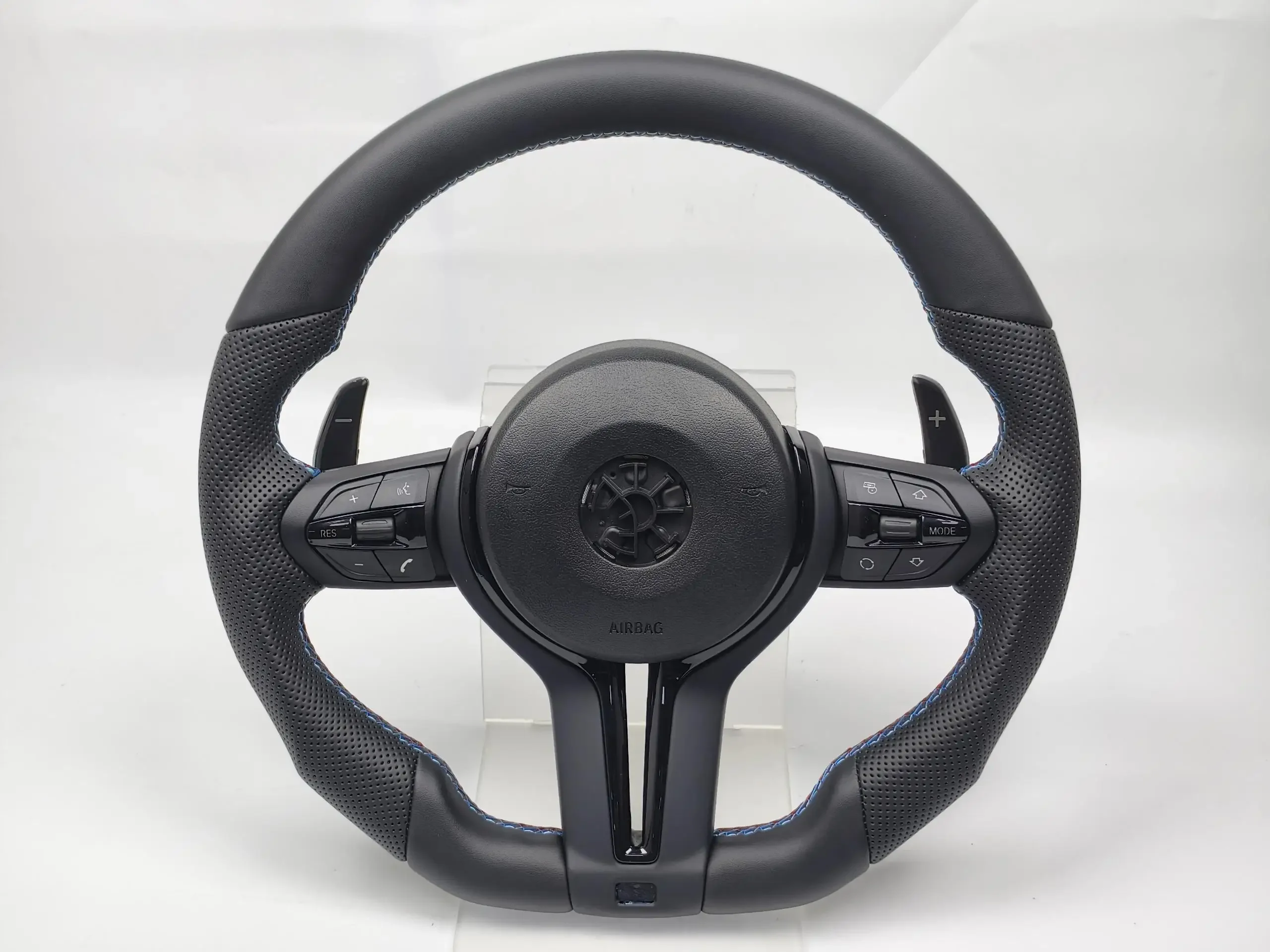 Nieuw M-Sport stuurwiel – Geschikt voor M3(F30), M5(F10/11), F15/16/20/21/25/26/06/07/12/13/01, E70/87/81/90/91/92
