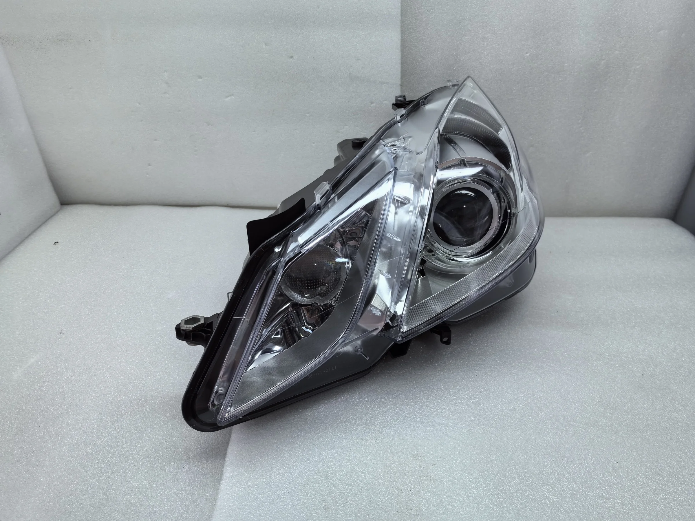 Automotive parts headlights are suitable for Mercedes Benz E-Class W207 hernia headlights with AFS headlights