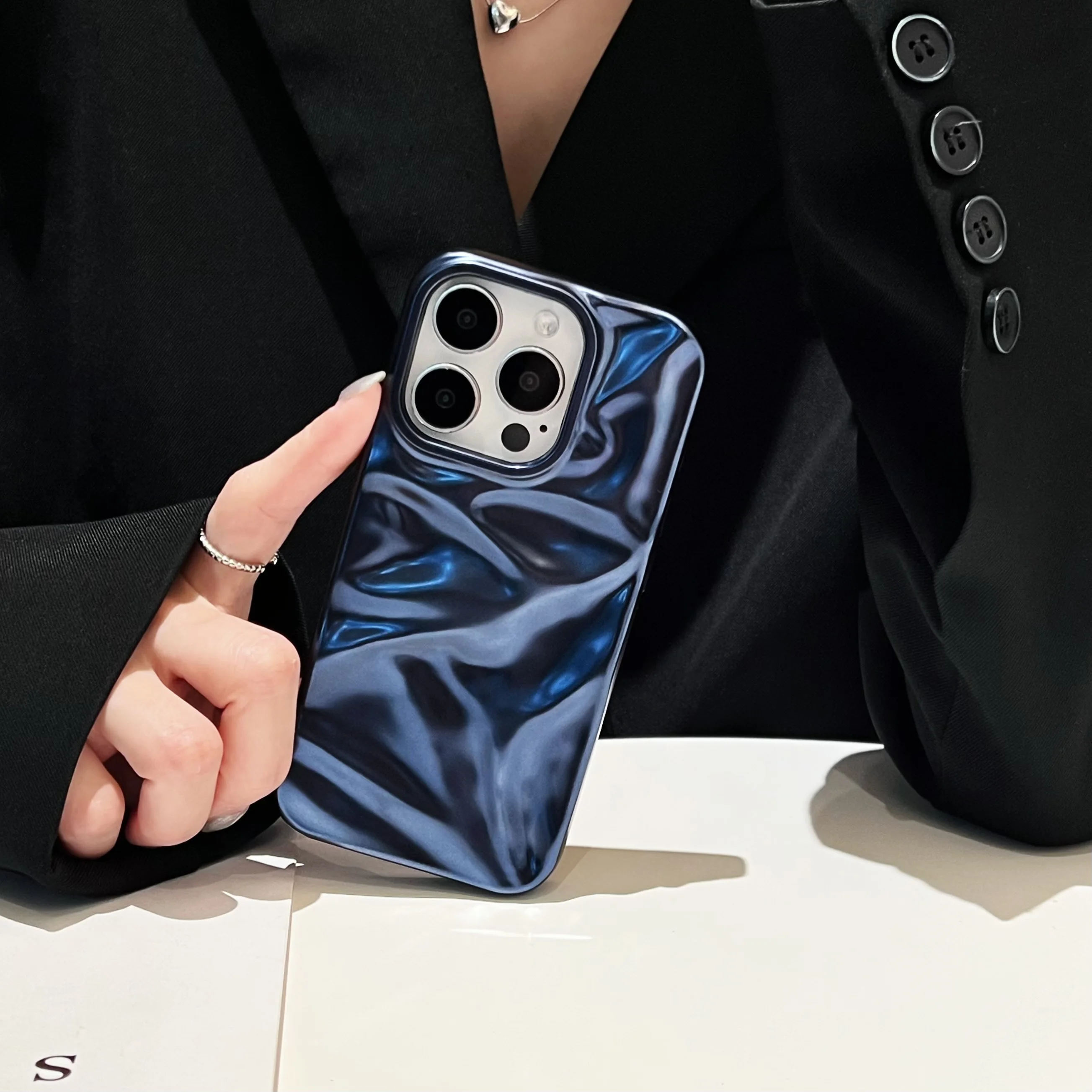 Creative Fashion Pleated phone case Luxury blue iphone11 12 13Pro 14ProMax 15Plus matte surface shock proof