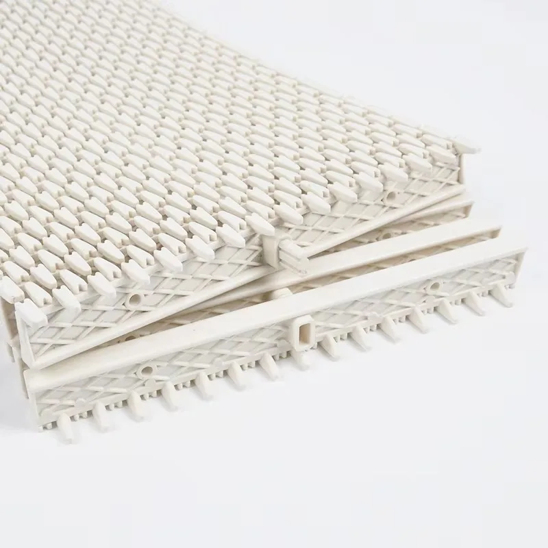

Safe and high-quality polypropylene swimming pool Durable UV-resistant anti-skid overflow grille