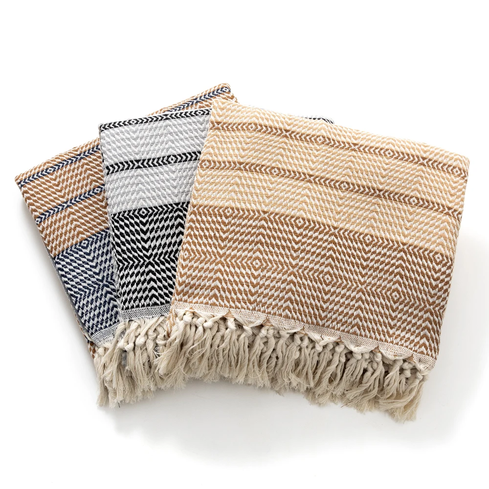 Modern simple cotton blanket large size 130*180CM with tassel soft thickening models nap blanket wholesale