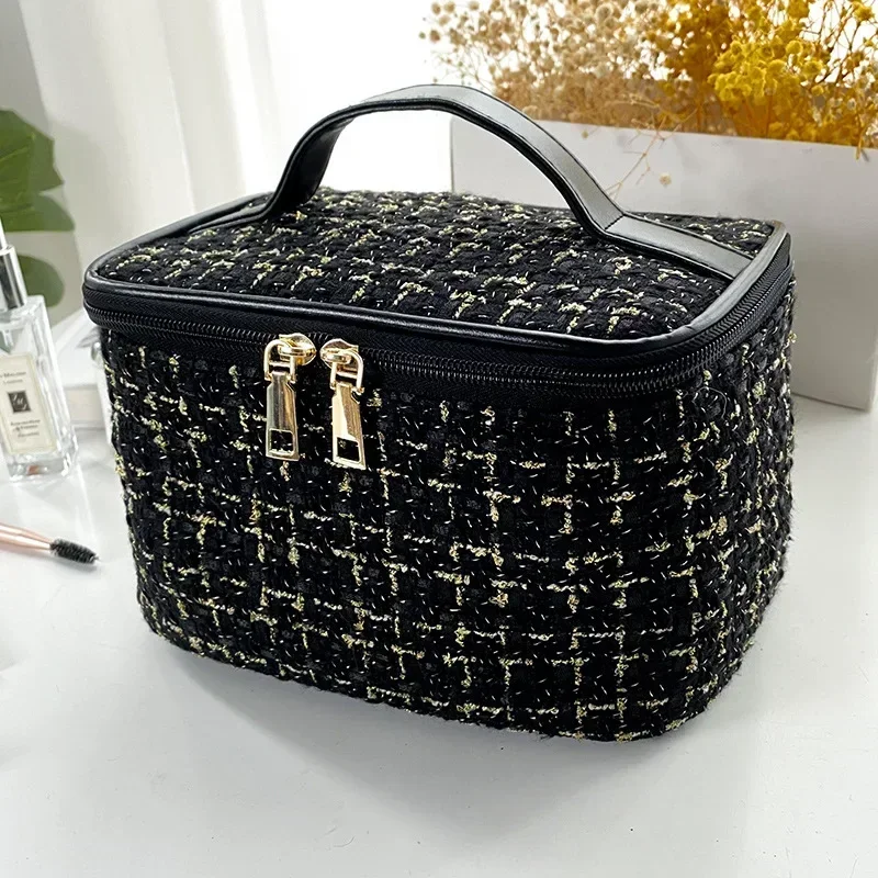 New Women's Portable Makeup Bag with Large Capacity Handheld Toilet Bag, Essential Cosmetic Organizer for Toilet Storage
