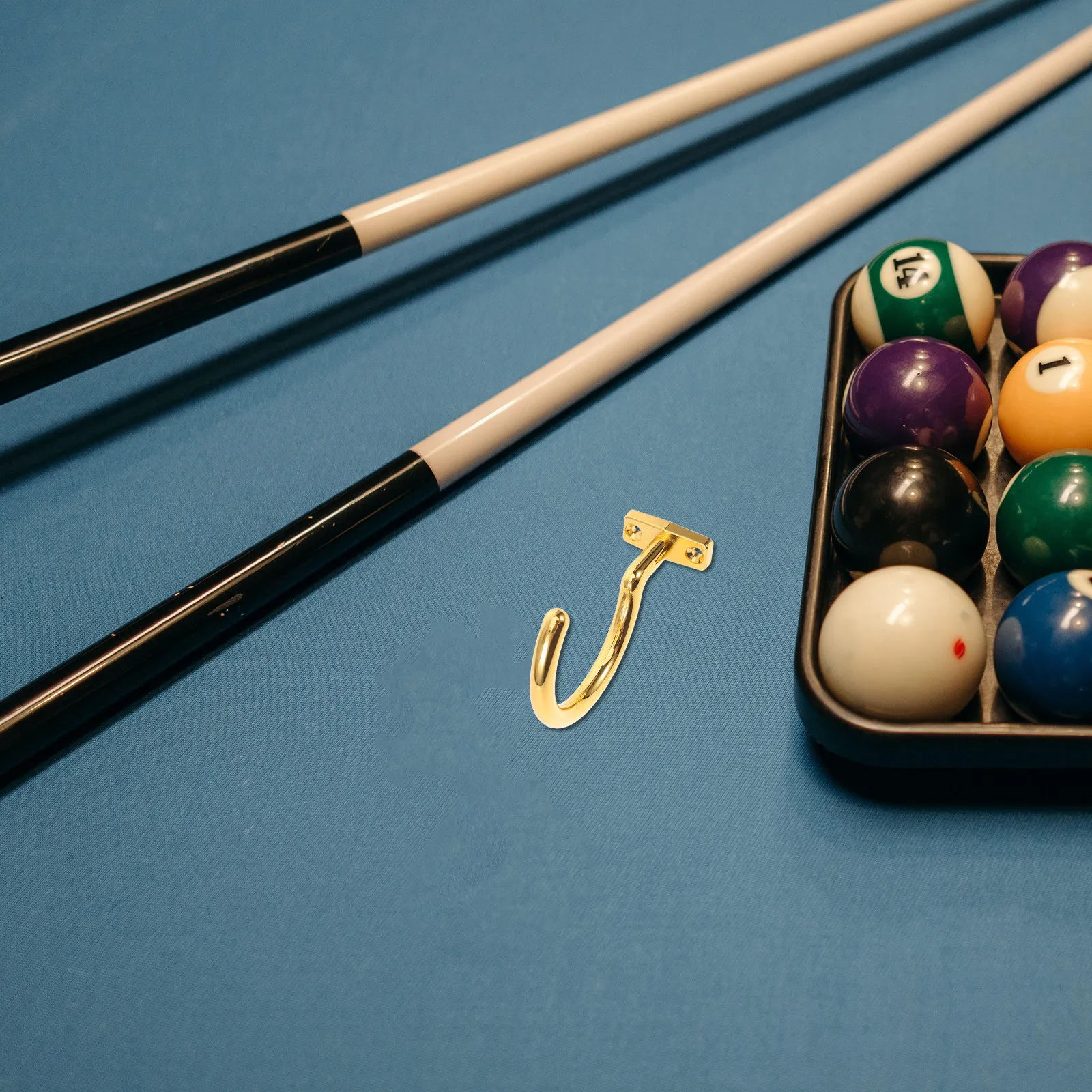 

Snooker Table Hook Strong Load Bearing for Hanging Cues and Sticks Metal Pool Table Mount Accessory Organizer Billiard Hook