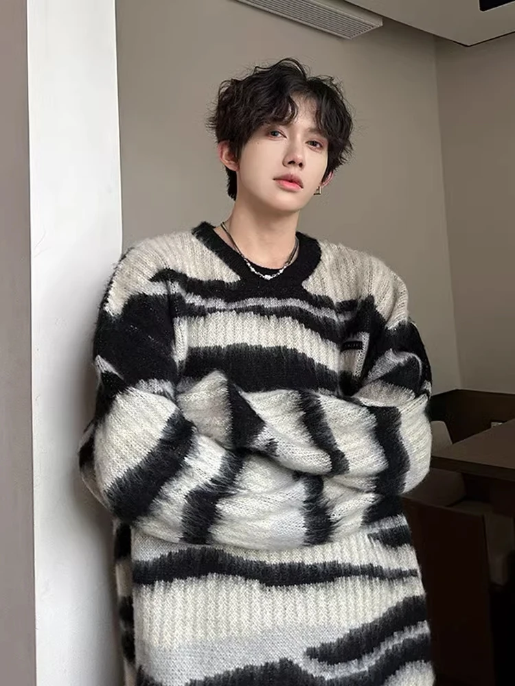 

Men's Bla White Color Blo Stripe Camere Sweater Autumn American Retro Sle Couple Knitted Coat Loose Fit Comfortable