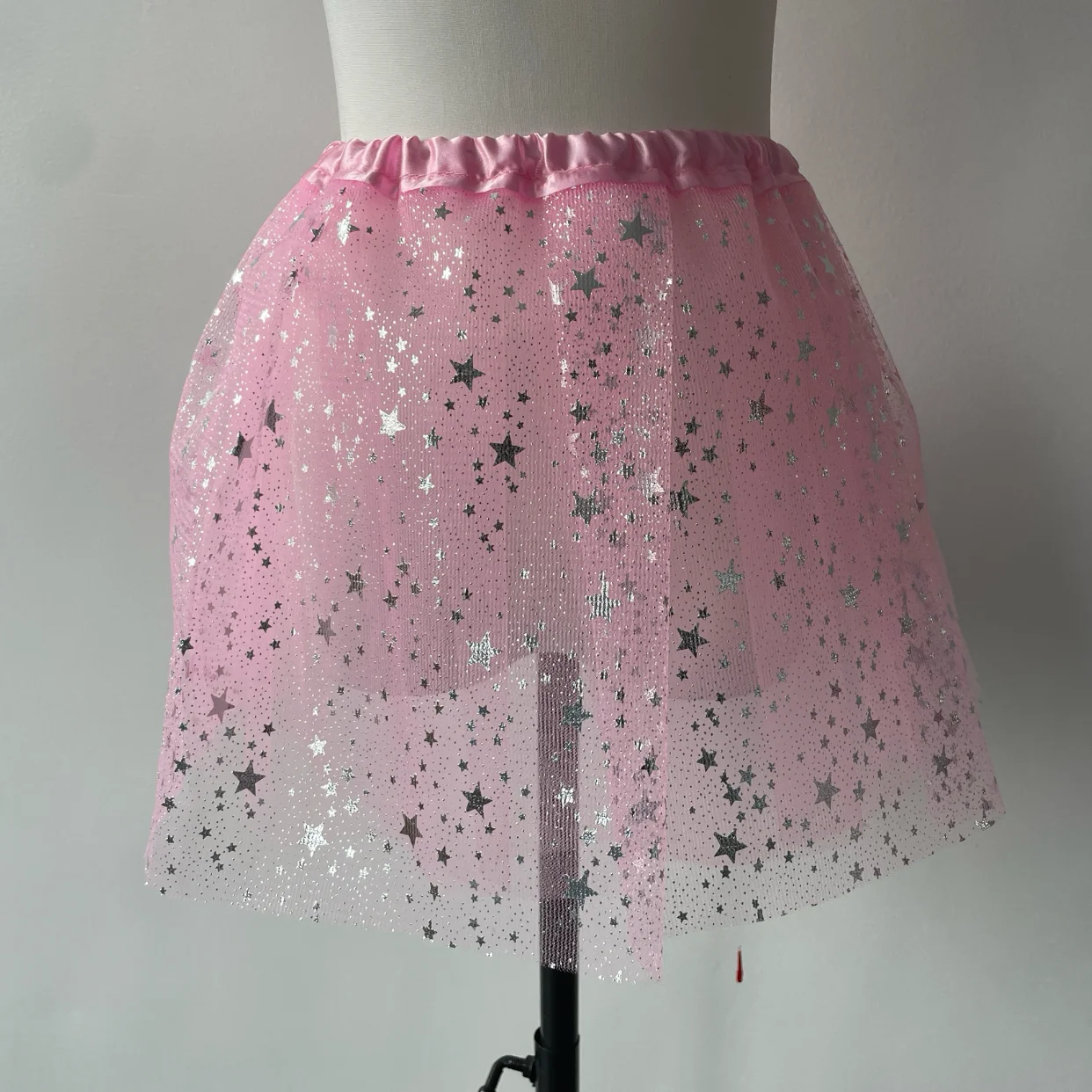 Children\'s mesh TUTU skirt, starry mini skirt, light and bright dance dress, with multiple colors to choose from
