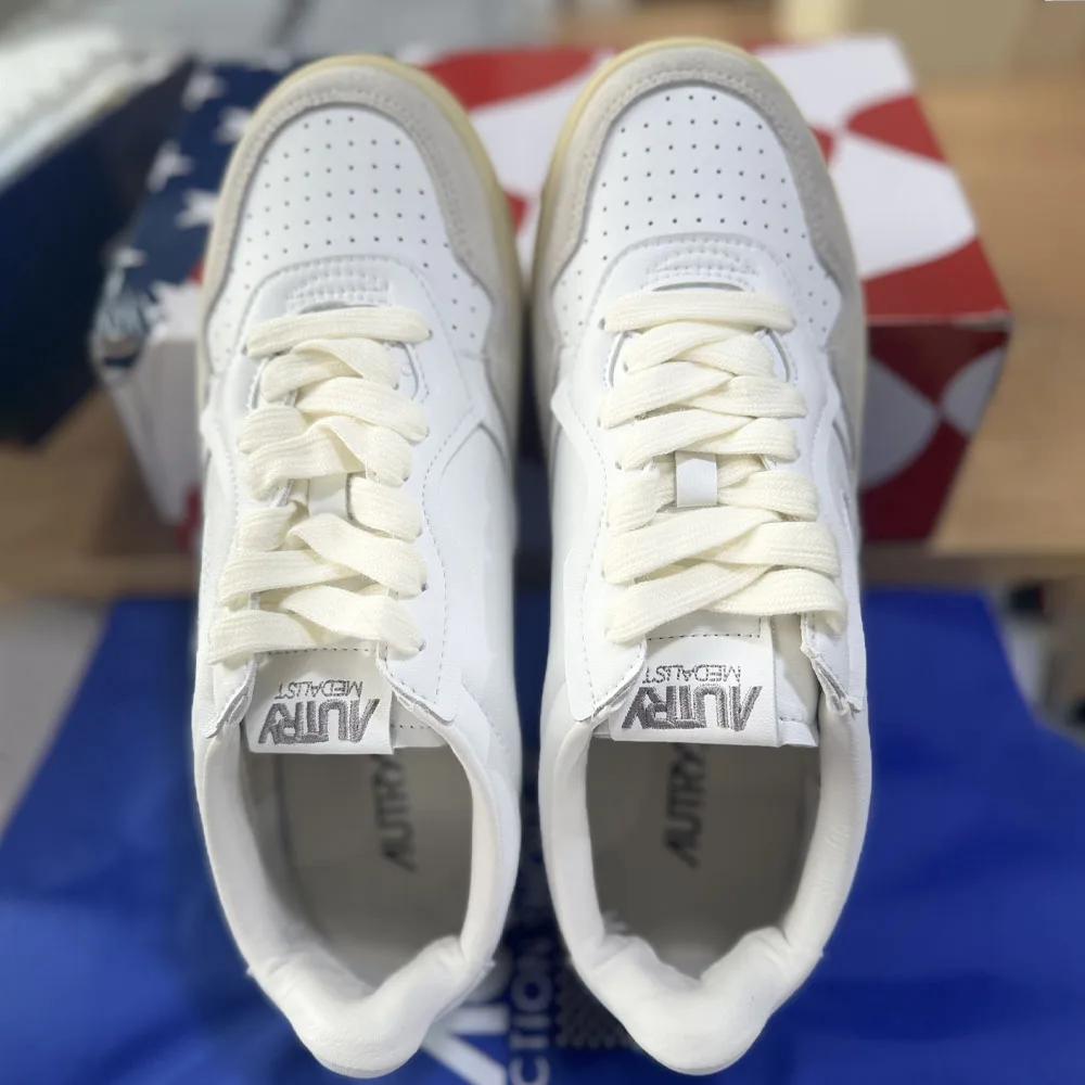 New fashion Autry sports shoes retro high-quality skateboard shoes high-quality breathable casual shoes for men and women