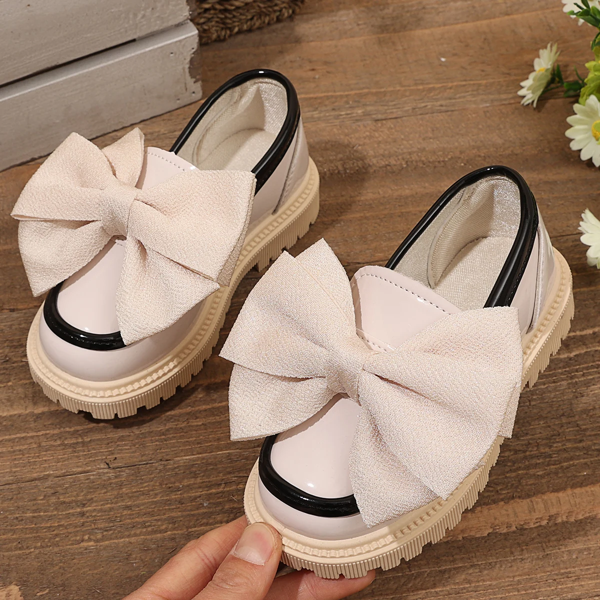 

Children Princess Shoes Round Toes Soft Bottom Kids Flat Shoes with Big Bows 2025 Autumn New Girls Casual Shoes Slip-on Elegant
