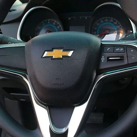 5.7 سنتيمتر سبيكة عجلة توجيه سيارة مركز شعار ملصقات لشروليه شراع سيلفرادو ماليبو كابتيفا سبارك تراكس أفيو كروز لاكيتي