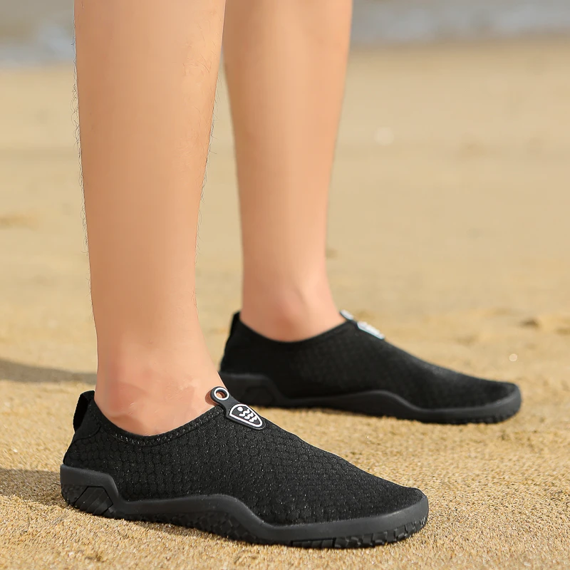 Men's and Women's Beach Water Shoes Quick-drying Outdoor Beach Swimming Sock Barefoot Aqua Shoes Breathable Gym Yoga Sneakers