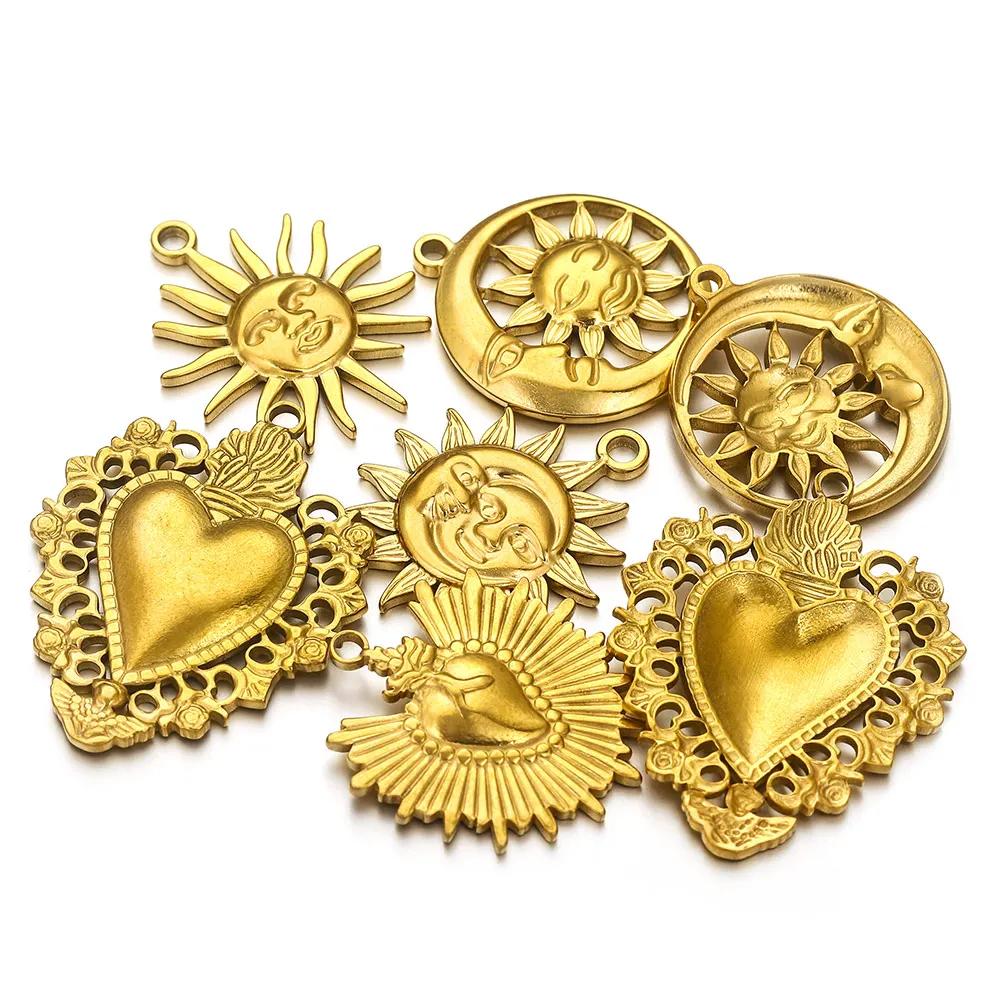 

5pcs Stainless Steel Sun Hollow Heart Vintage Pendants Gold-plated for DIY Necklaces Earrings Jewelry Making Materials Wholesale