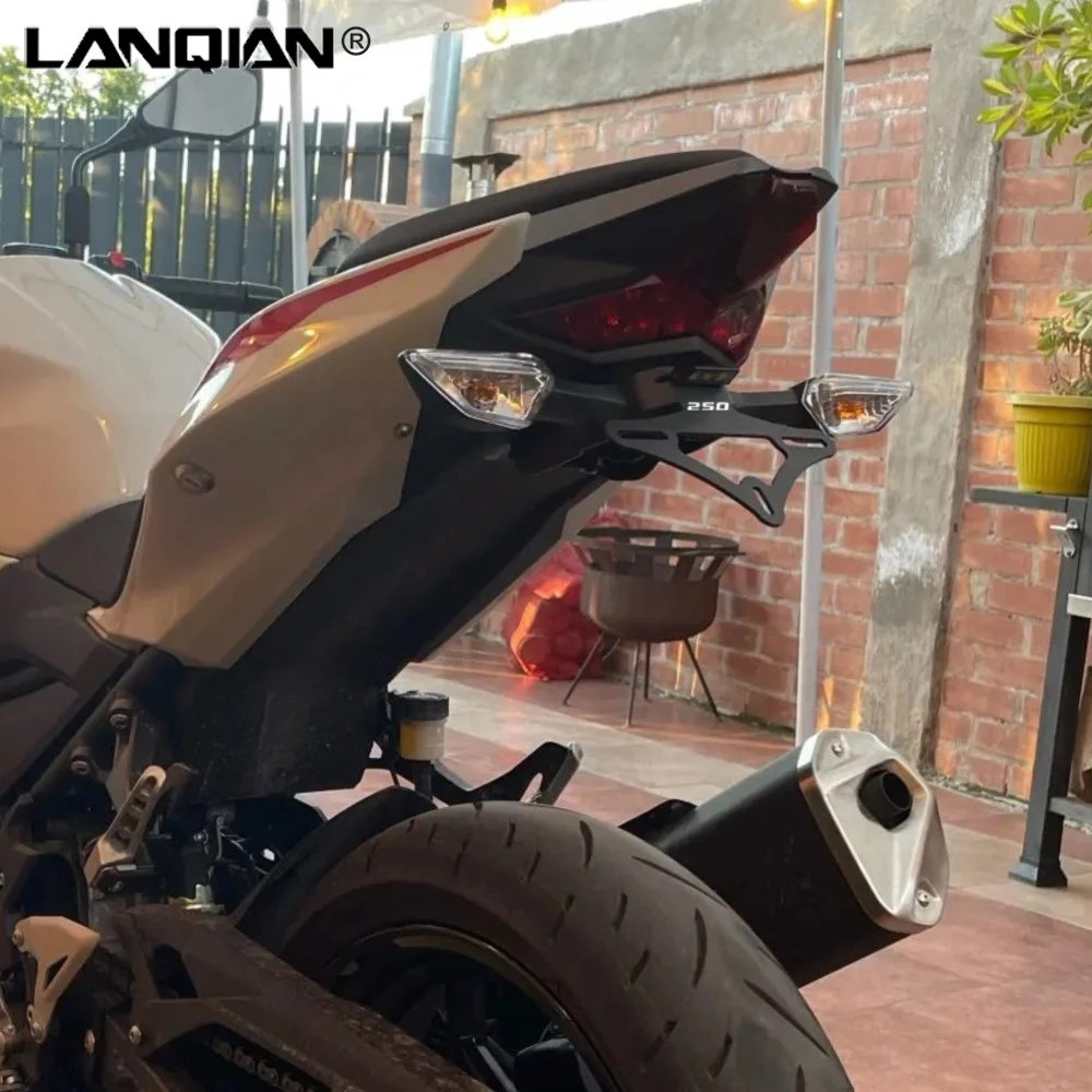 

For KAWASAKI Z250 Z400 Ninja250/400 2019-2025 Ninja 500/Z500 2024-2026 Motorcycle License Plate Bracket Holder With led light