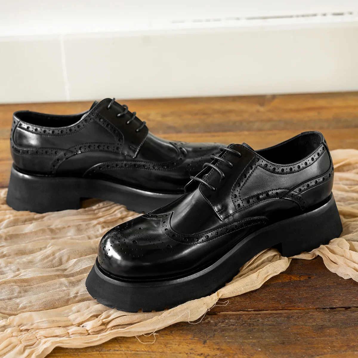 Platfrom Mens Leather Shoes 2024 New Style Luxury Genuine Leather Brand Fashion Designer Black Brogues Daily Work Business Shoes