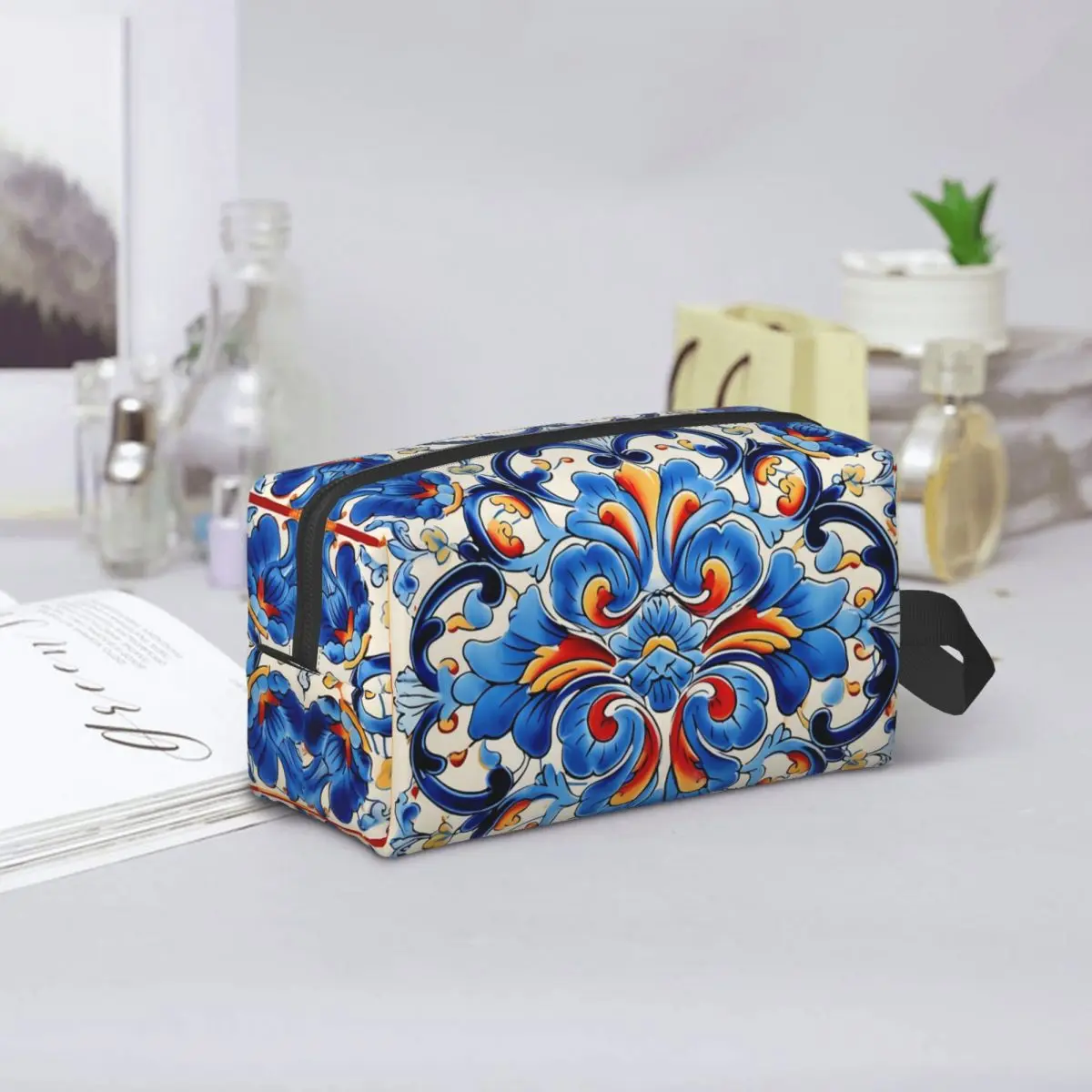 

Decorative Spanish Ceramic Tile Print Makeup Bag Cosmetic Organizer Storage Dopp Kit Toiletry Cosmetic Bag for Women Beauty