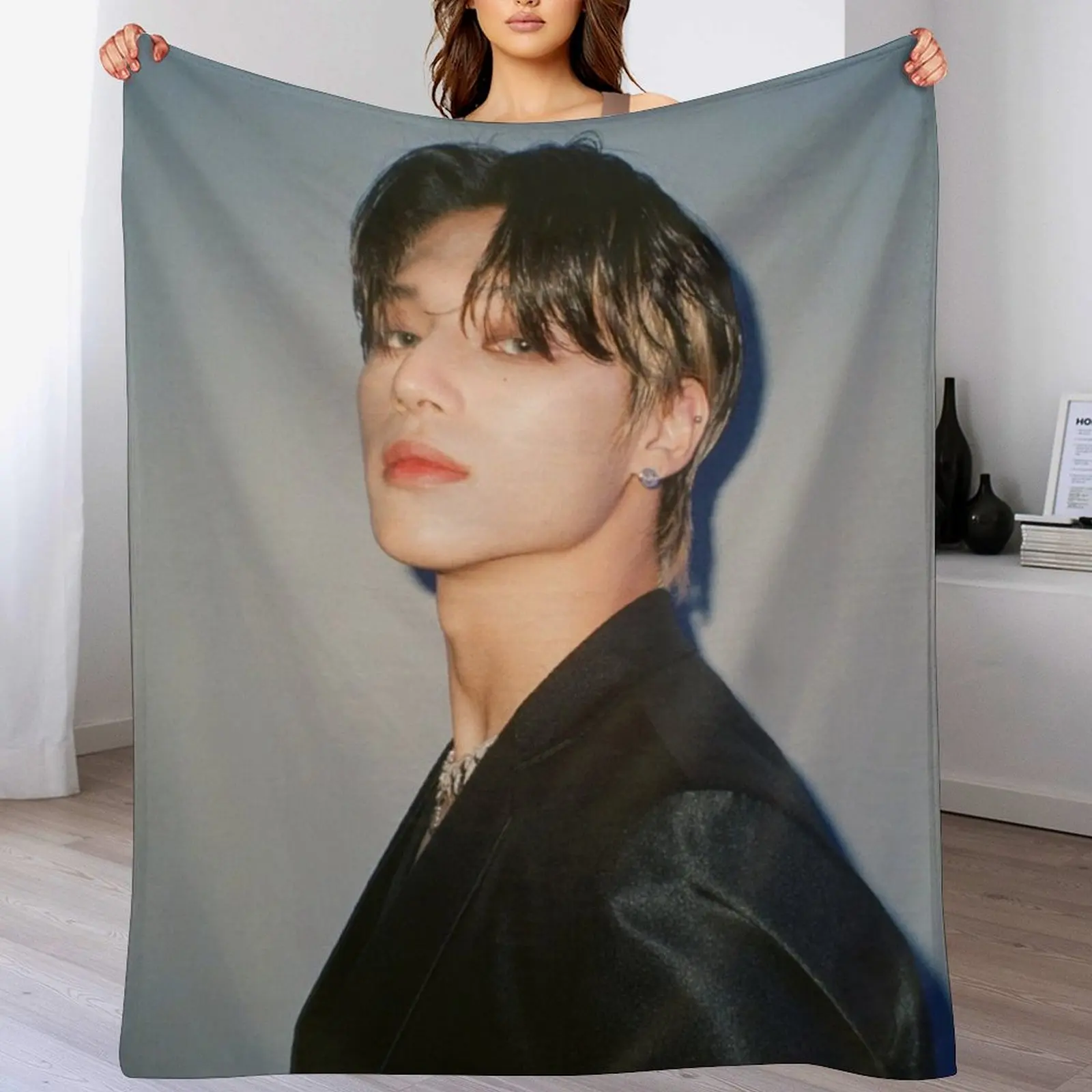 

ATEEZ Wooyoung Throw Blanket Decorative Sofa Fashion Sofas Hairys Baby Blankets