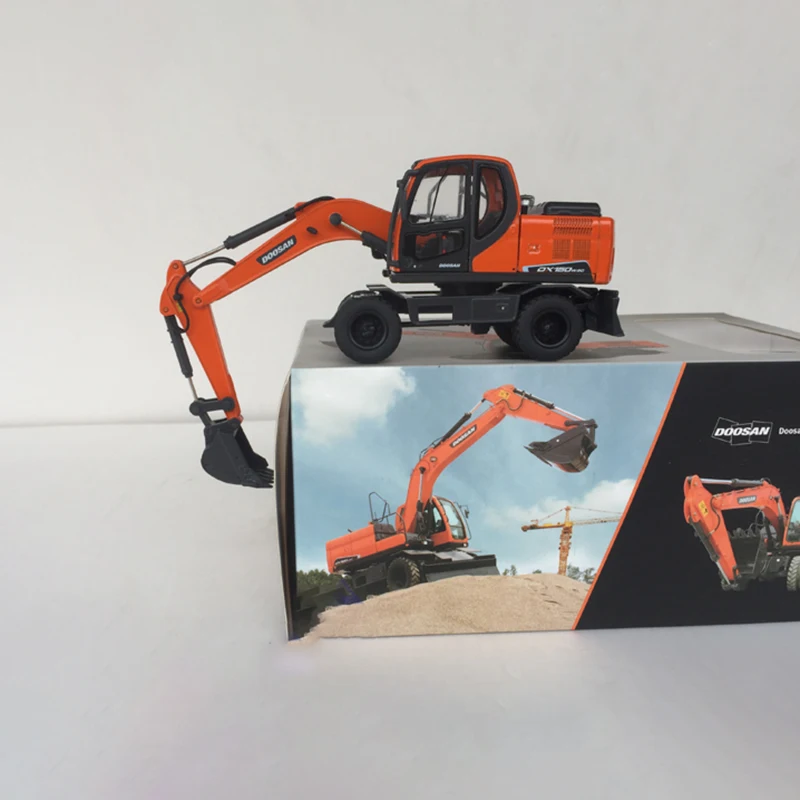 Diecast 1:40 Scale DOOSAN DX150W-9C Wheeled Excavator Alloy Engineering Vehicle Model Collection Souvenir Display