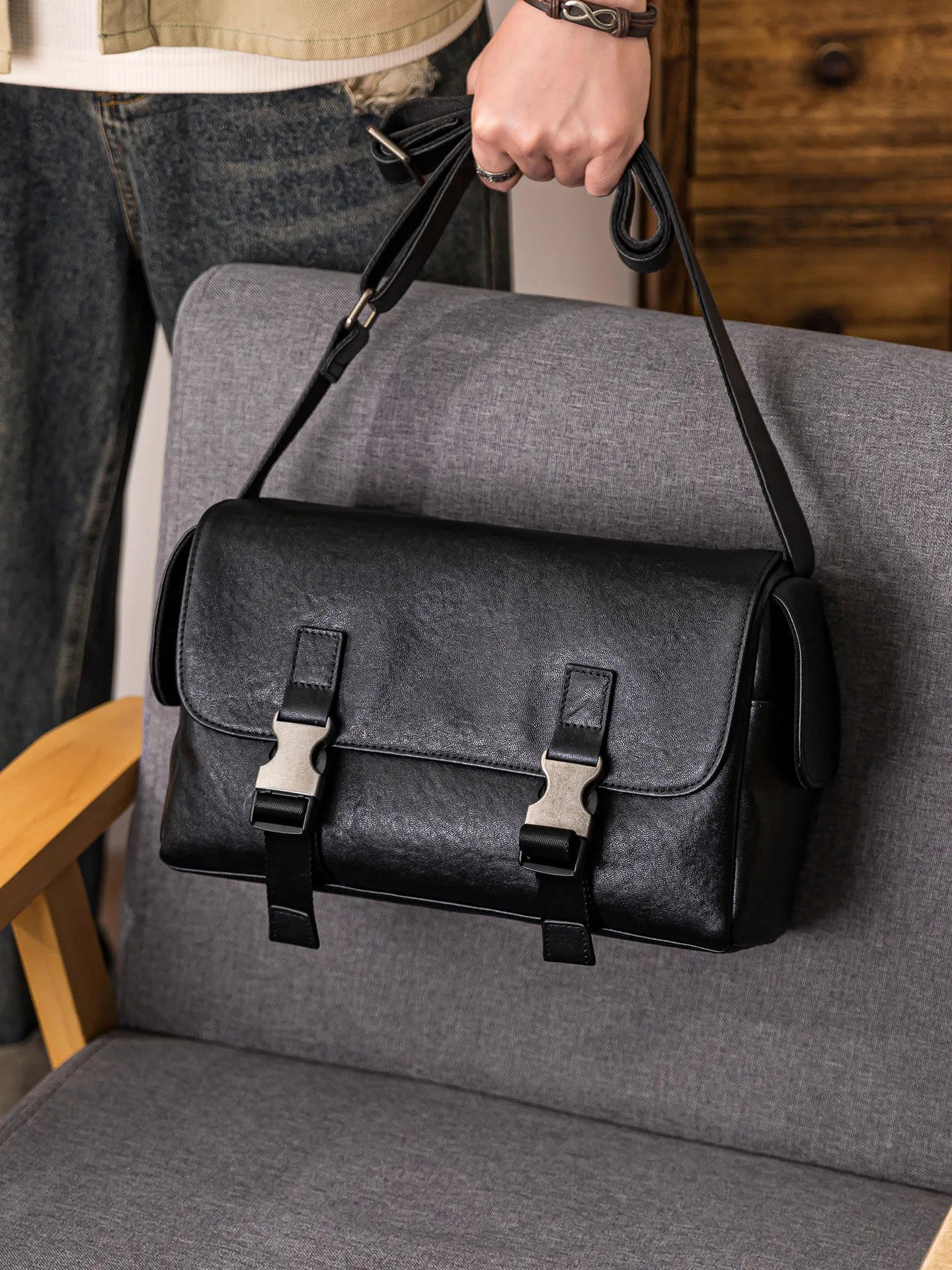 outdoor daily work genuine leather men's black messenger bag organizer casual luxury handmade cow leather teens shoulder bag