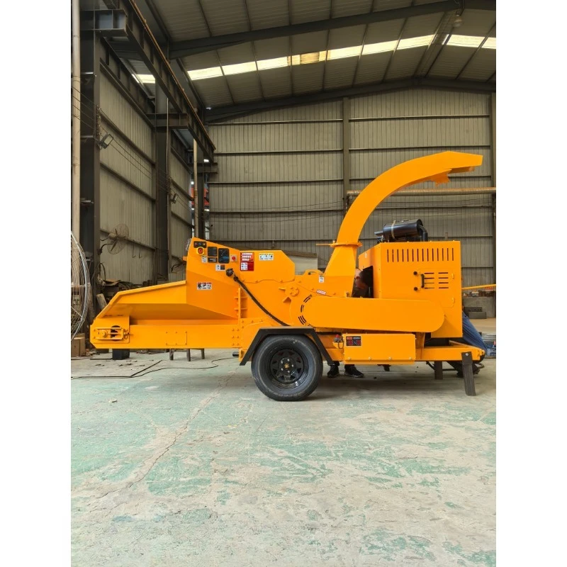 Mobile Wood Chipper Small Garden Tree Branch Shredder Crusher Machine