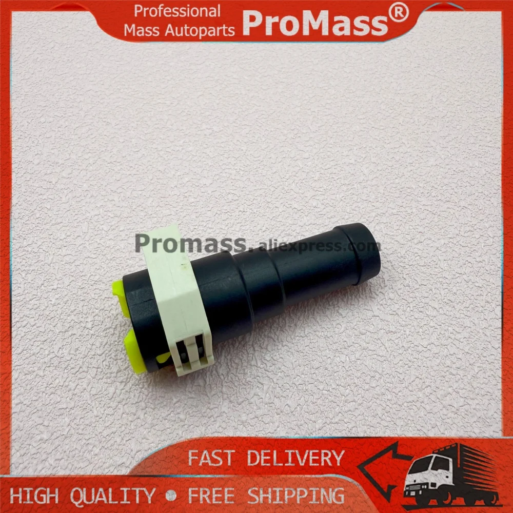 

D651-61-240 Car Cooling Water Hose Connector For Mazda 3 2004-2012 For Mazda 5 2007-2010 CR CW Heating Air Pipe Interface