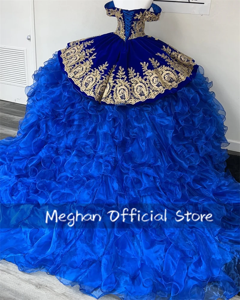 Royal Blue Off The Shoulder Quinceanera Dress Ball Gown Bead ricamo 2024 compleanno abito di lusso a strati Ruffles Gown Sweet 16