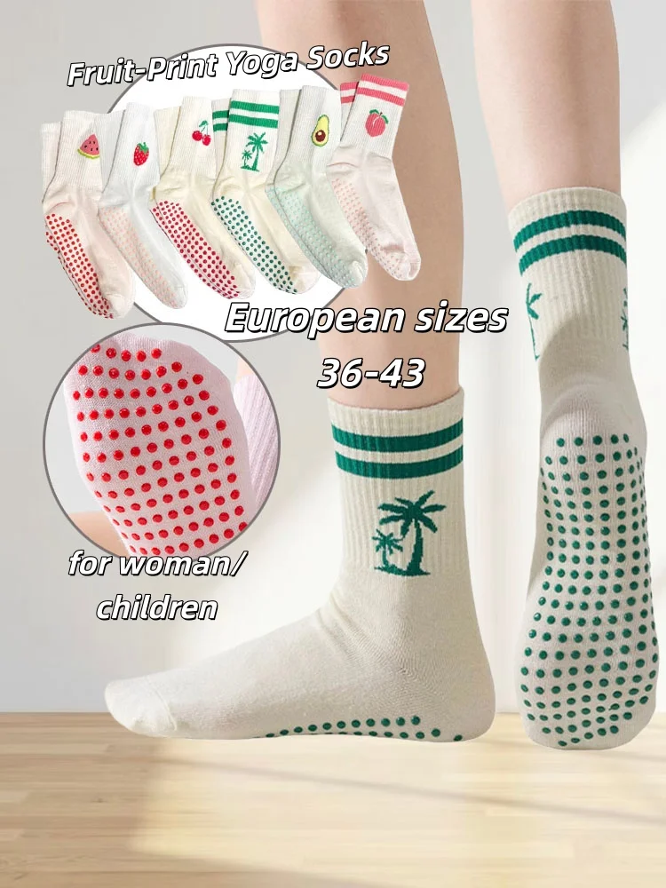 Taglie europee 36-43, 1 paio di calzini da yoga con stampa di frutta con suole in gomma, lunghezza a metà polpaccio, traspiranti e antiscivolo