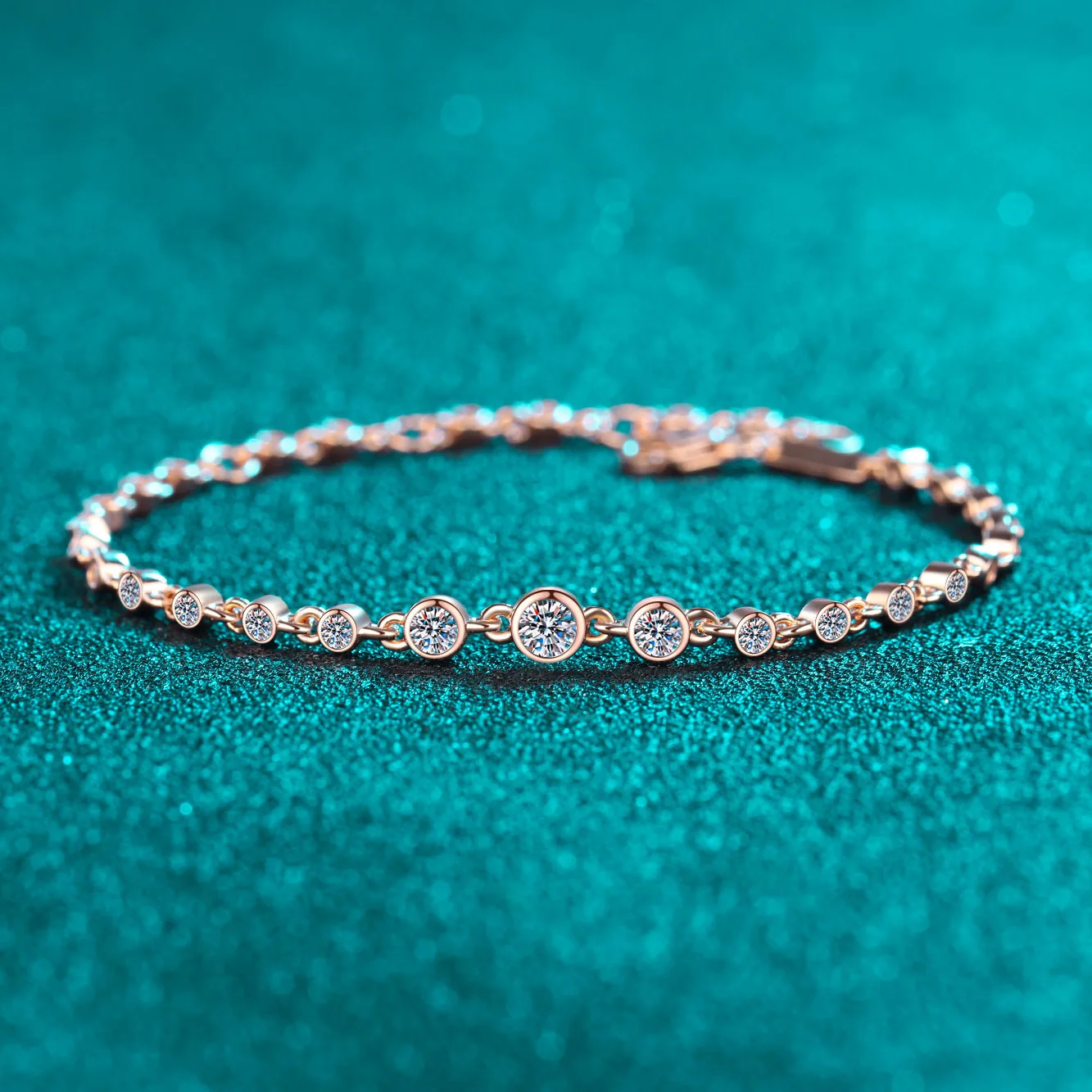 

Platinum Pt950 Light Luxury Niche Exquisite Senior Sense of Simplicity Personalized Champagne Gold Moissanite Bracelet Jewelry