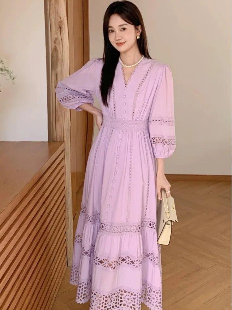 2025 novedad de verano vestido largo morado lavanda de lujo con cuello en V gancho hueco diseño de flores vestidos franceses Casual vestido de vacaciones en la playa