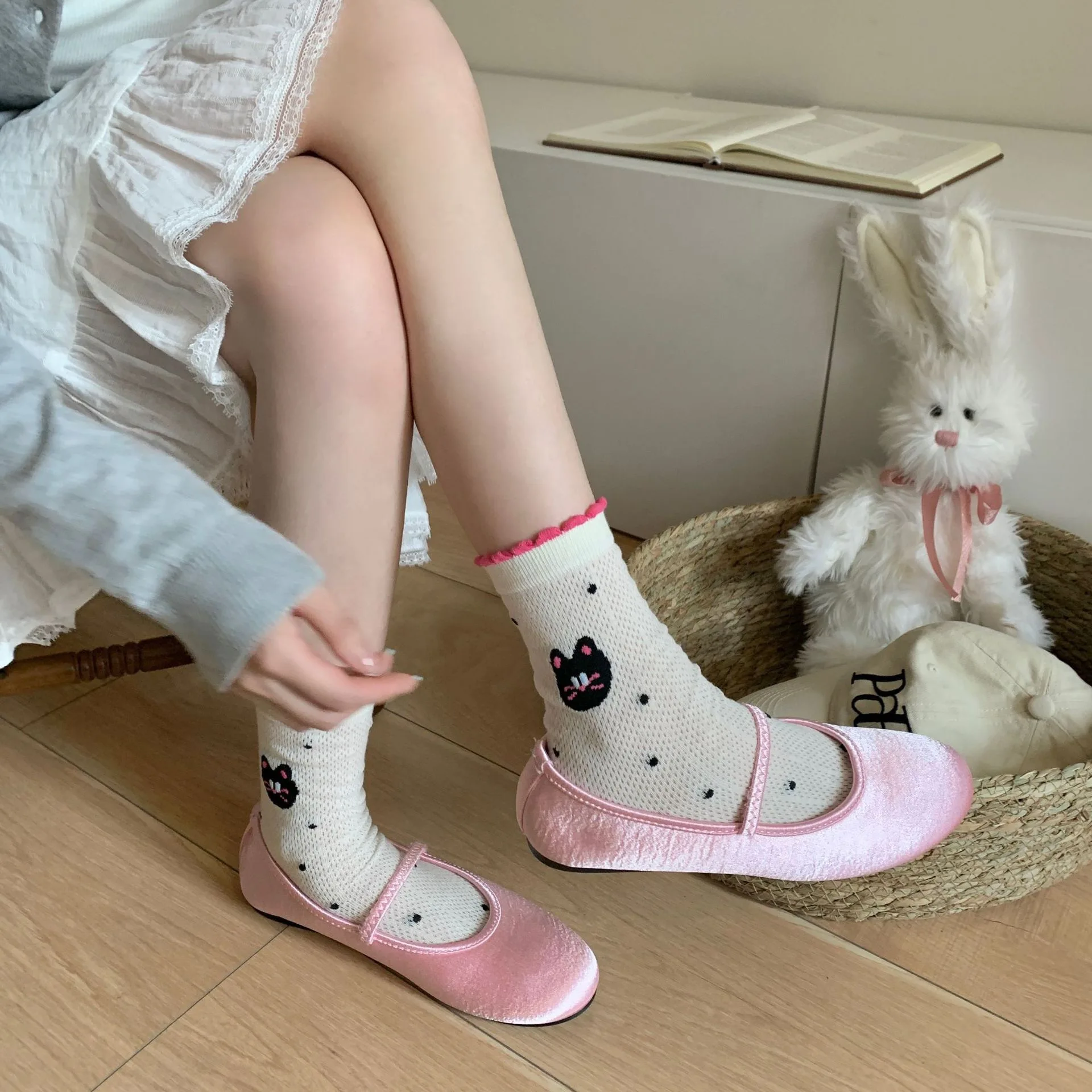 

5 пар женских носков, удобные дышащие сетчатые хлопковые носки для девочек, корейские милые универсальные милые носки средней длины с героями мультфильмов