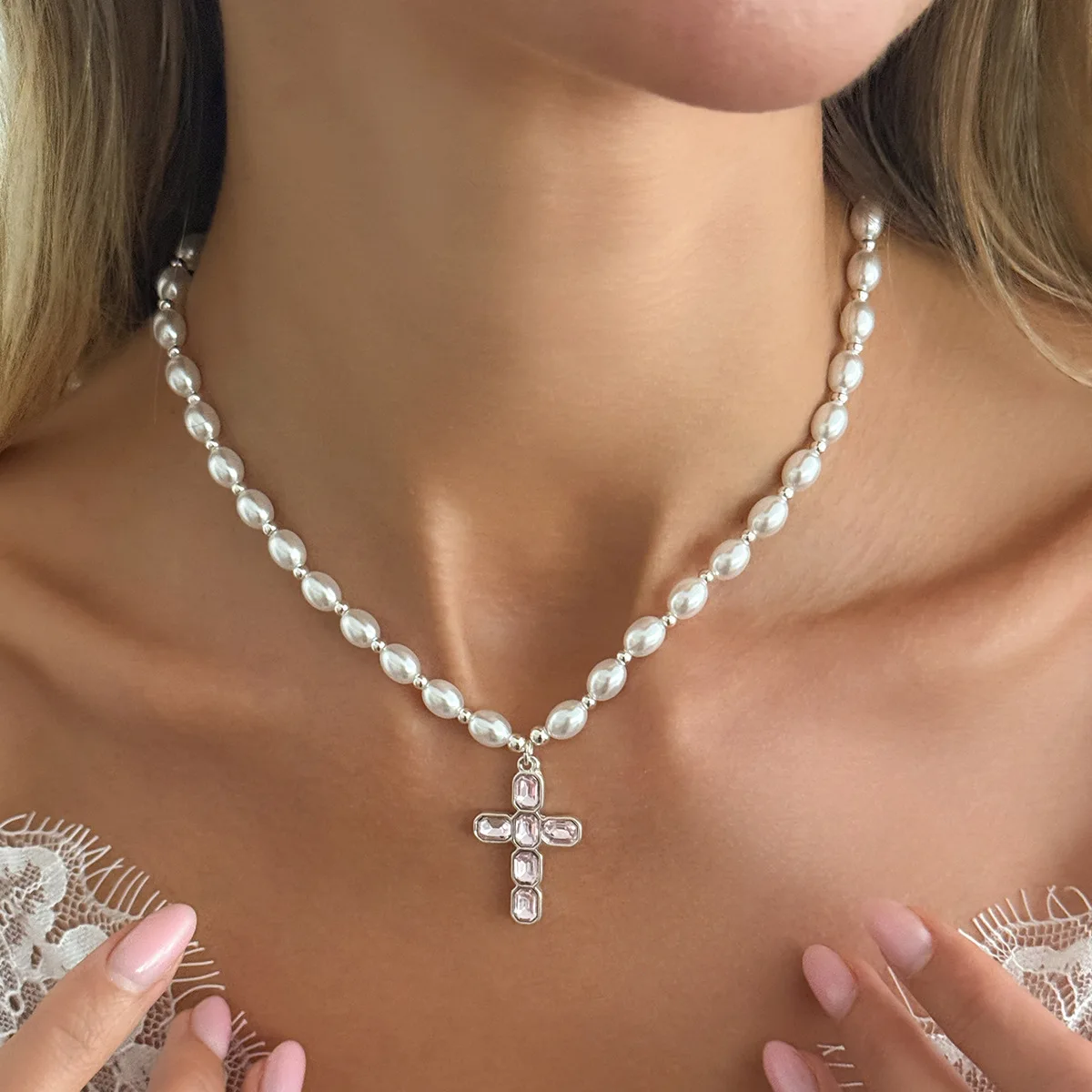 Gothic Punk Fashion Pearl Cross Pendant Necklace For Women Unisex Vintage Classic Charms Chain Couple Chain Accessory Gift