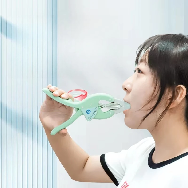 Mouth Opening Trainer Expander Postoperative Oral Opening Mandibular Rehabilitation Exercise Expansion Lip Muscle Training Tool