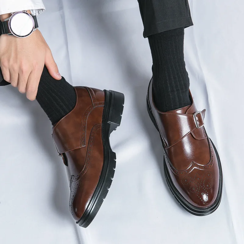Casual leather shoes men 2026 British pointed business formal Korean version casual men's shoes